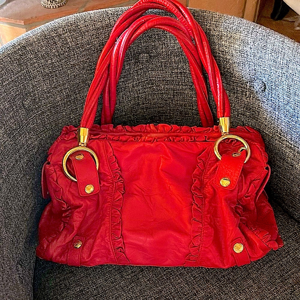 DOLCE & GABANNA 😍 Vintage Red Ruffle handbag♥️♥️♥️ EUC!! COA included STEAL!! - Picture 6 of 16